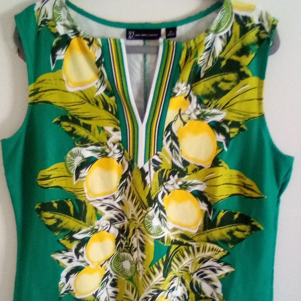 Dress - Picture 2 of 4